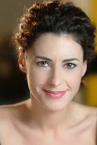 Claudia Barbieri | Attrice - Speaker - Regista